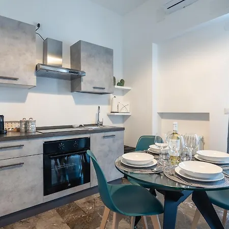 Annamaria - Station Charming * Bari