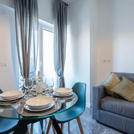 Annamaria - Station Charming Apartamento *