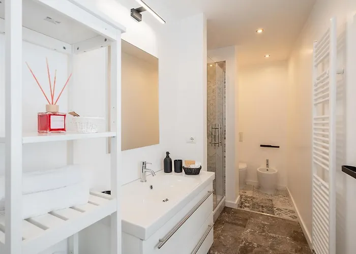 Annamaria - Station Charming